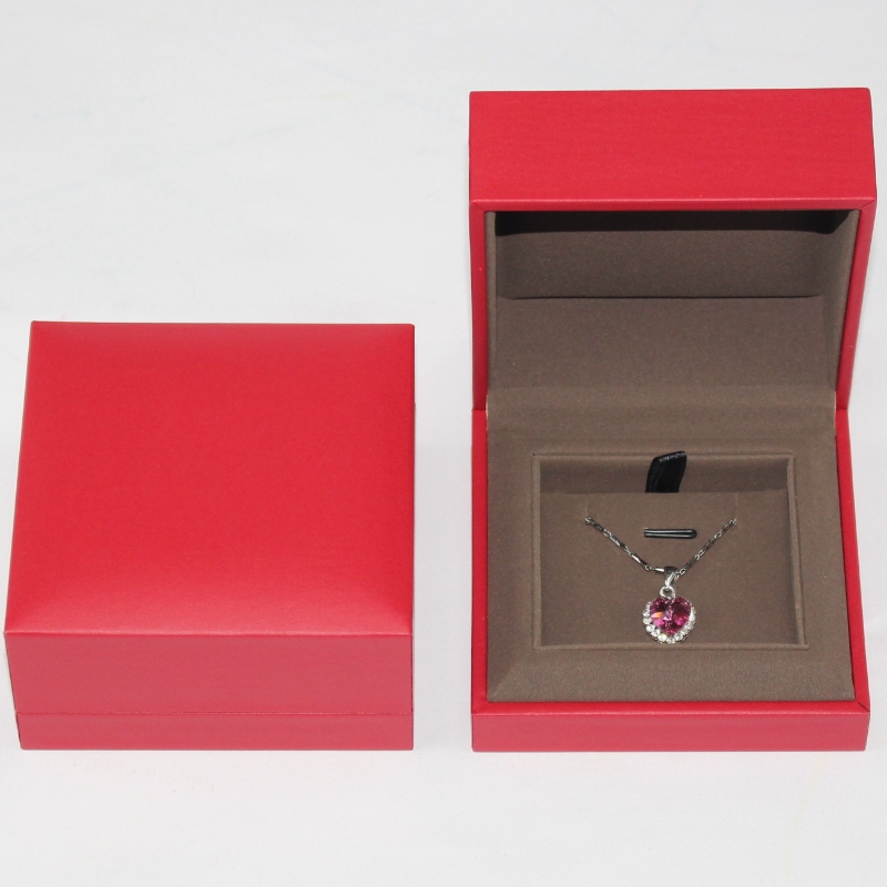 Tökéletes ékszeres csomagoló doboz, egyedi minőségi piros ékszeres medálos doboz, a méret 90*90*45mm